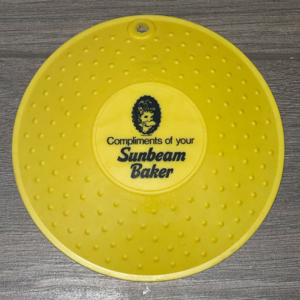 Vintage “ Compliments of your Sunbeam Baker” Jar Opener